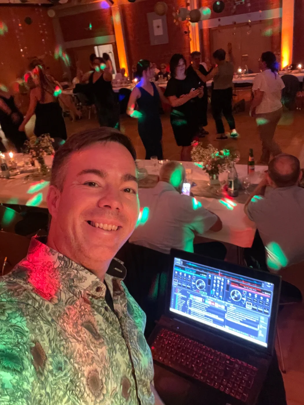 Martin Radomski-Deiß als DJ bei einer privaten Feier