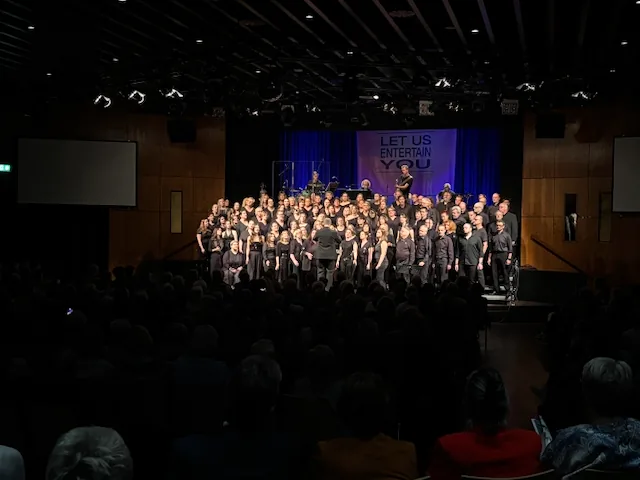 Chorkonzert mit Liveband und Veranstaltungstechnik