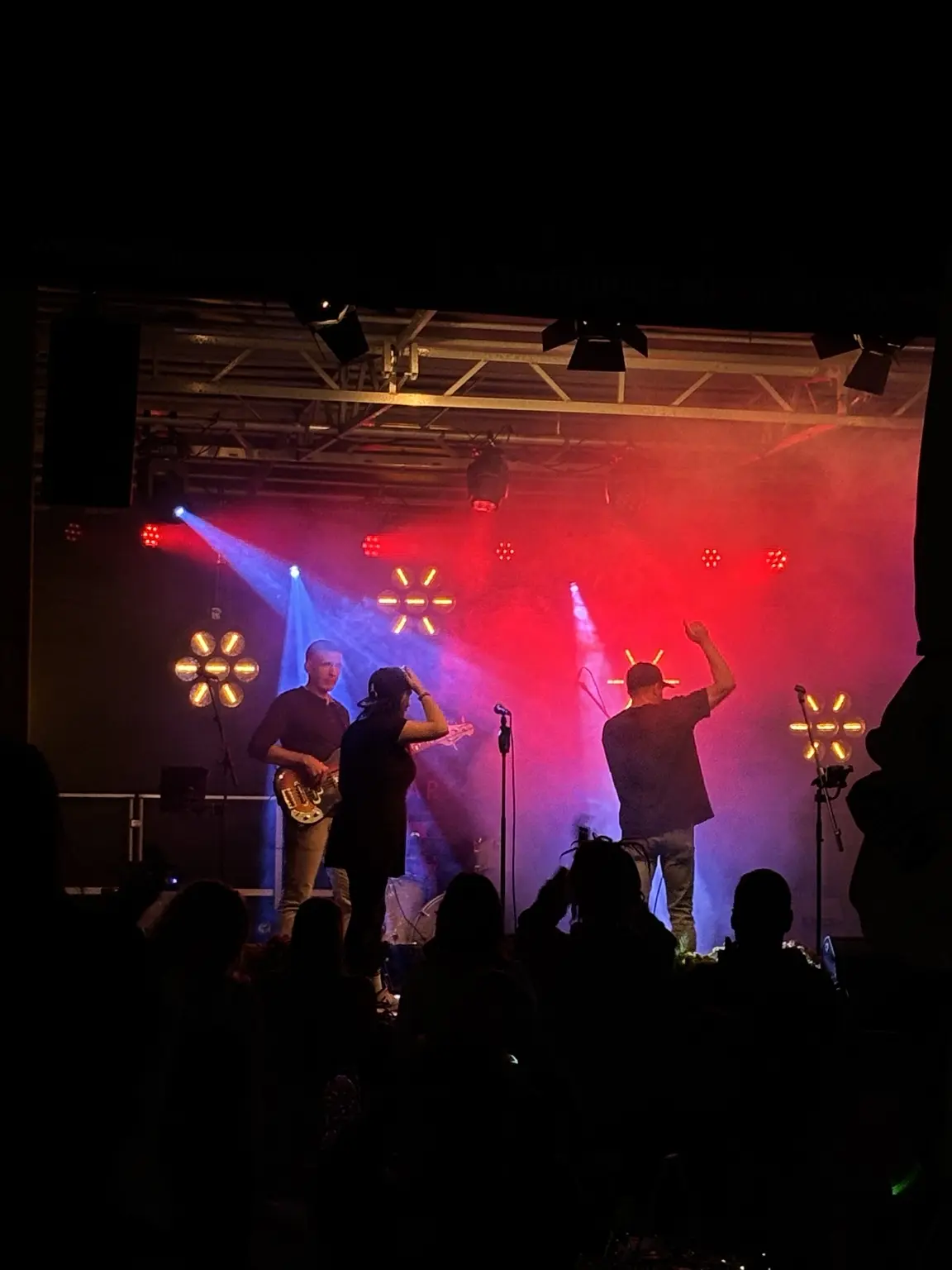 Frankfurter Band Jam Box bei ihrem Auftritt mit Ton- und Lichttechnik von MaD-Event