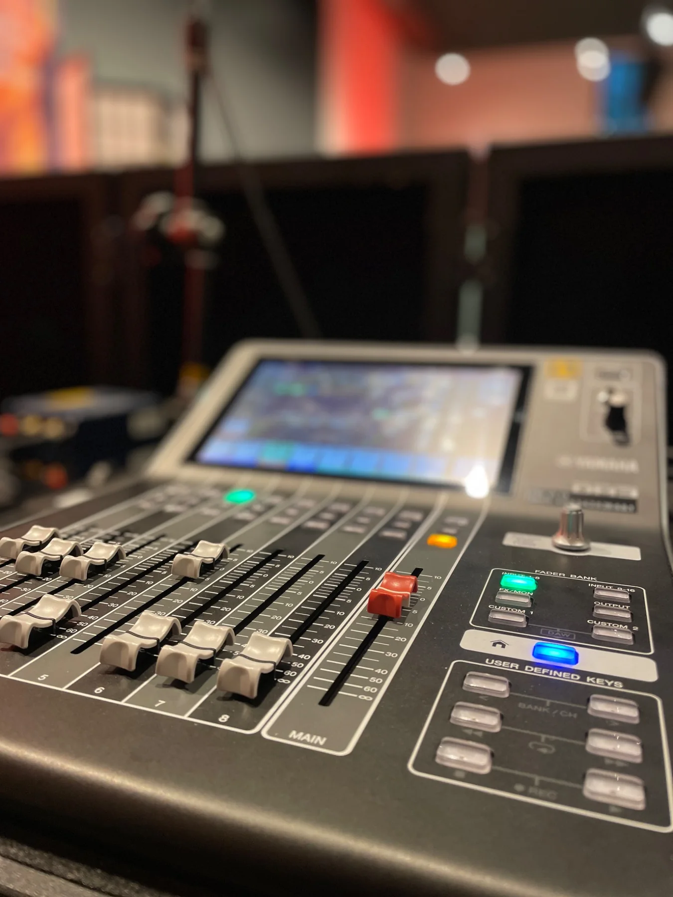 Yamaha Digitalmischpult bei einer Veranstaltung