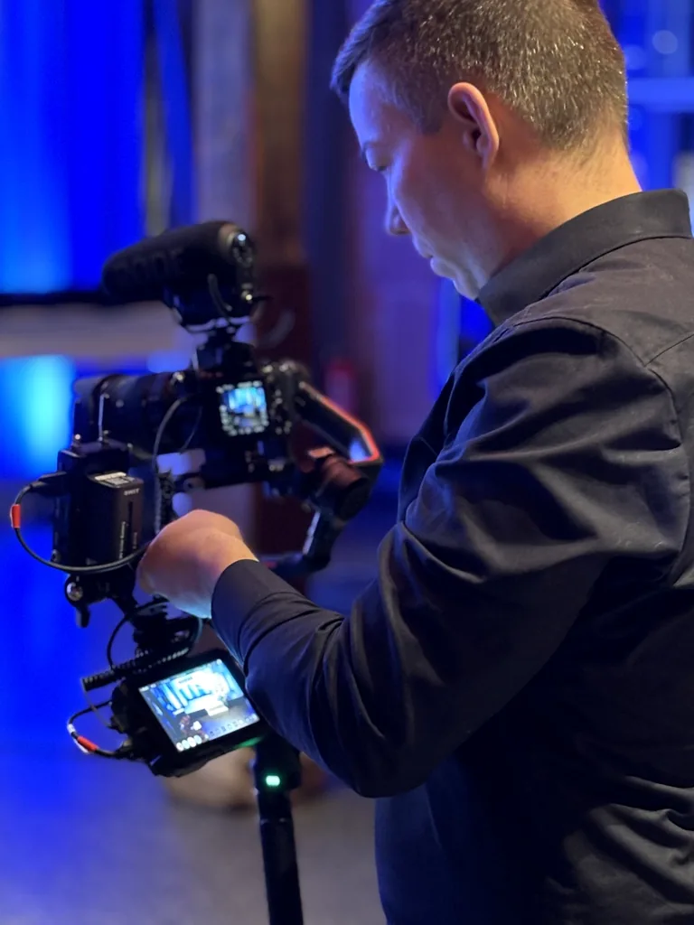 Mobile Kameratechnik mit drahtlosem Gimbal-System bei einem Event